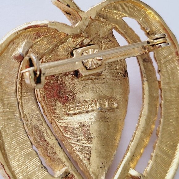 Vintage Gerry's Leaf Brooch Textured Brushed Gold Tone 3D Fall Autumn Timeless - Picture 4 of 10